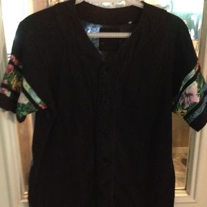 ❗️FINAL SALE❗️On the Byas baseball jersey